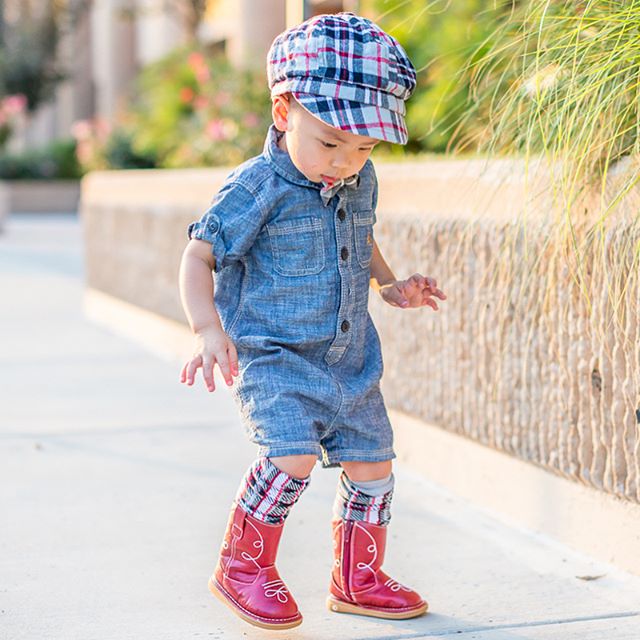 Stride rite sale squeaky shoes